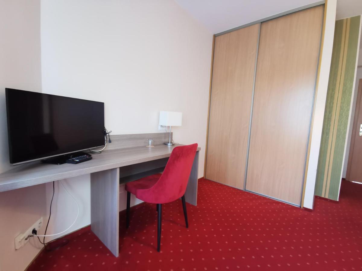 Hotel Zieliniec Poznań Eksteriør billede